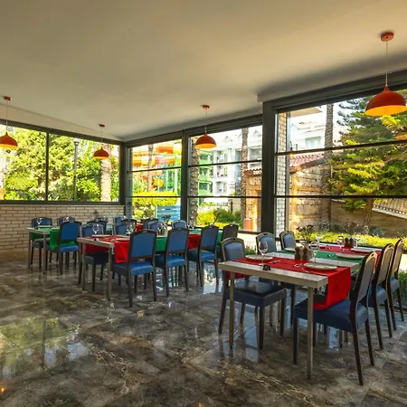 水晶灵气海滩度假酒店